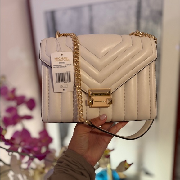 MICHAEL KORS WHITNEY MEDIUM QUILTED SHOULDER BAG - Picture 2 of 9